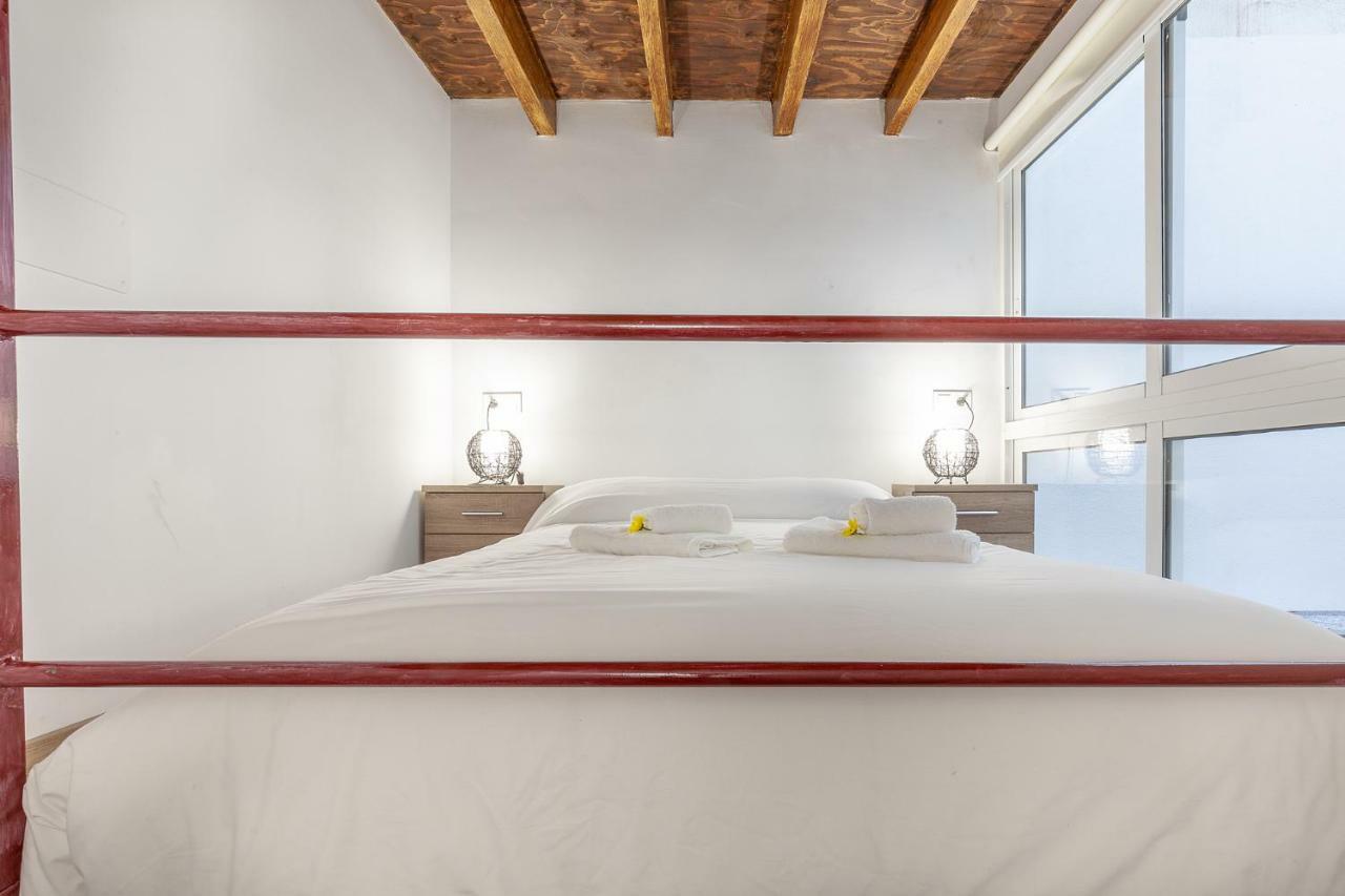 Pasaje De Amores Der - Descanso En Casa Y Vida Cultural Y Monumentos 4 Px Séville Extérieur photo