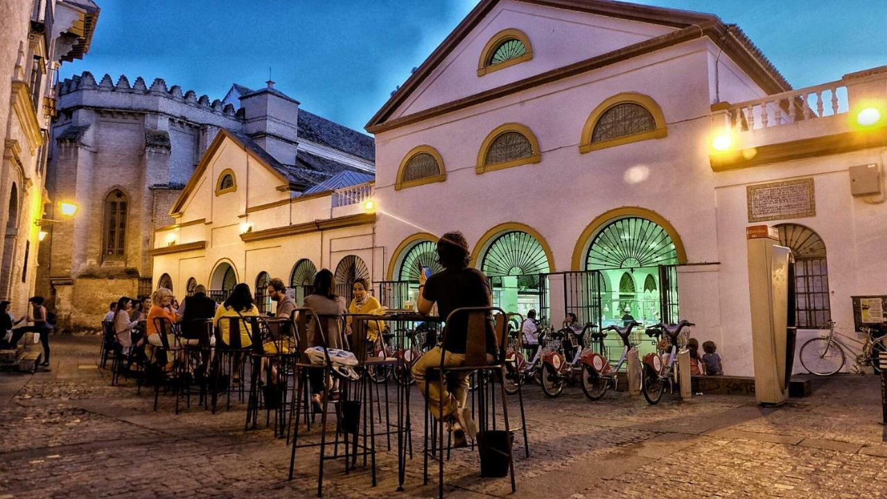 Pasaje De Amores Der - Descanso En Casa Y Vida Cultural Y Monumentos 4 Px Séville Extérieur photo